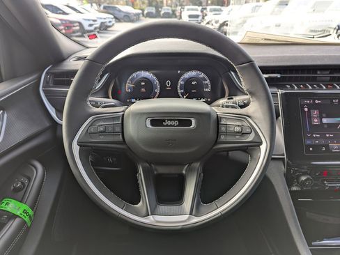 New 2025 Jeep Grand Cherokee Altitude RWD image 17