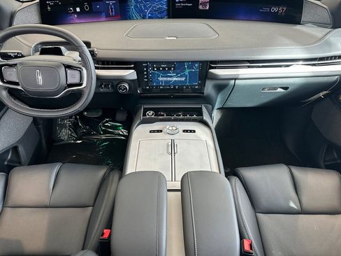 New 2026 Lincoln Navigator Reserve w/ Jet Appearance Package image 12