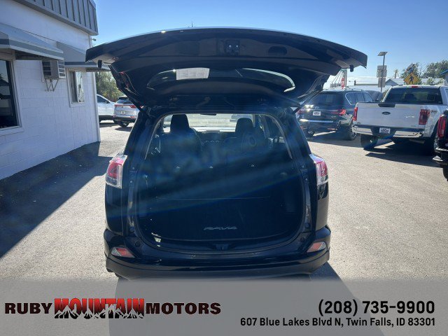 Used 2017 Toyota RAV4 LE w/ All Weather Liner Package AWD/4WD image 19