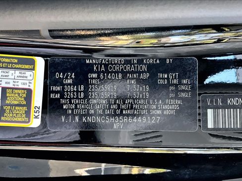 Used 2024 Kia Carnival EX FWD image 34
