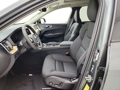 New 2026 Volvo XC60 B5 Plus w/ Climate Package AWD/4WD image 18