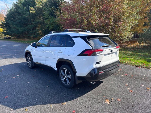 Used 2023 Toyota RAV4 SE w/ Weather & Moonroof Package AWD/4WD image 5
