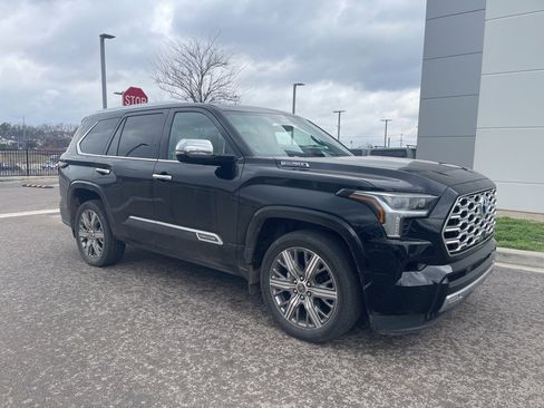 Used 2024 Toyota Sequoia Capstone image 2