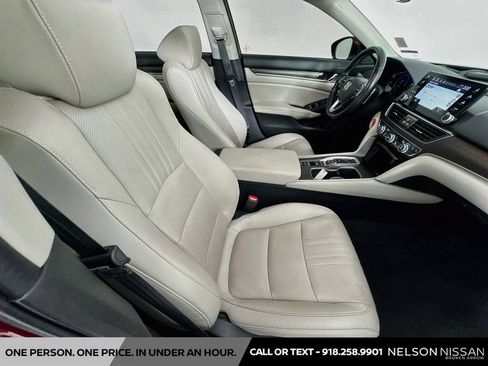 Used 2021 Honda Accord Touring image 29