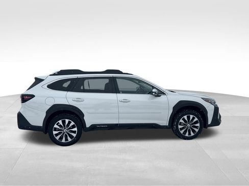 Used 2023 Subaru Outback Touring image 7
