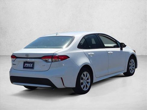 Used 2022 Toyota Corolla LE w/ Carpet Mat Package (TMS) FWD image 6