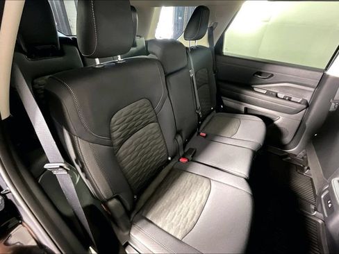 Certified 2025 Nissan Pathfinder S AWD/4WD image 32