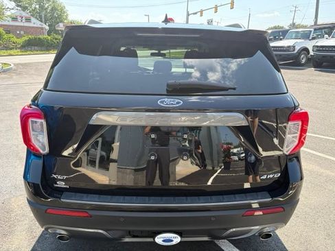 Used 2023 Ford Explorer XLT w/ Equipment Group 202A AWD/4WD image 4