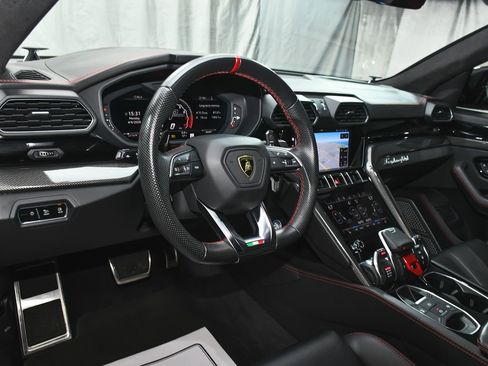 Used 2020 Lamborghini Urus AWD/4WD image 23