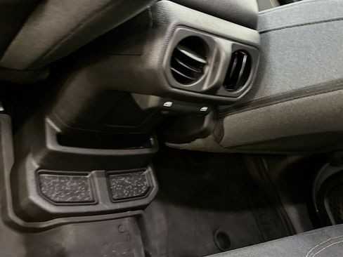 Used 2024 Jeep Wrangler Willys image 27