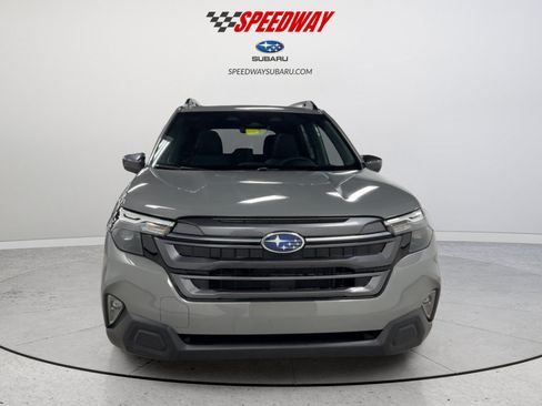 Used 2026 Subaru Forester Premium AWD/4WD image 12