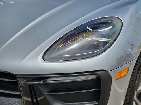 Used 2022 Porsche Macan AWD/4WD image 9