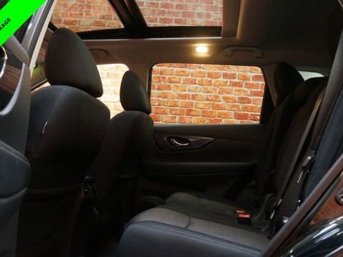 Used 2019 Nissan Rogue SV w/ Sun & Sound Touring Package image 33