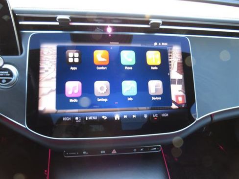 Used 2025 Mercedes-Benz E 350 4MATIC Sedan image 14