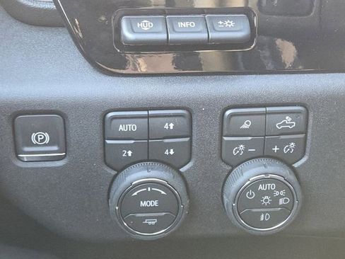 New 2026 Chevrolet Silverado 3500 High Country w/ Technology Package image 15