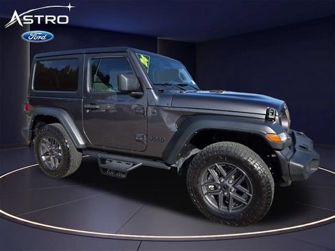 Used 2024 Jeep Wrangler Sport AWD/4WD image 1