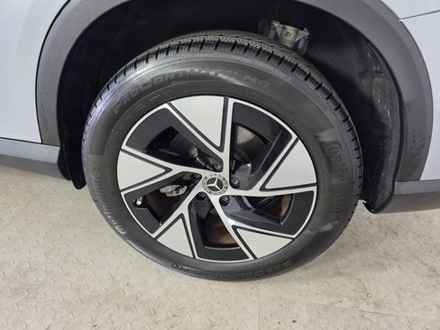 Certified 2024 Mercedes-Benz GLC 300 image 17