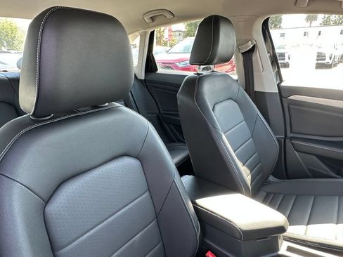 Used 2024 Volkswagen Jetta SE FWD image 15