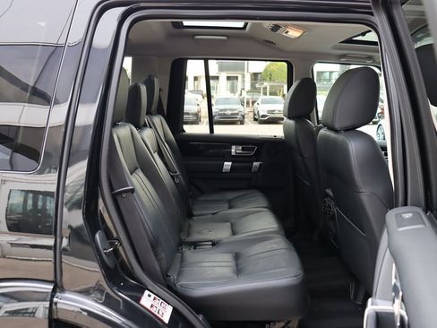 Used 2016 Land Rover LR4 HSE image 36