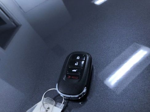 Used 2025 Honda HR-V LX image 33