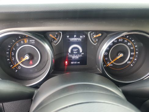 Used 2021 Jeep Gladiator Sport AWD/4WD image 18