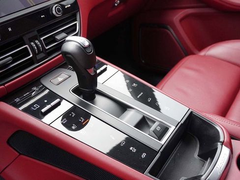 Used 2024 Porsche Macan GTS image 59