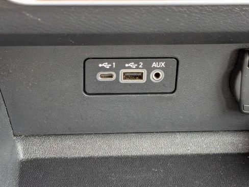 Used 2025 Nissan Altima 2.5 SV FWD image 25