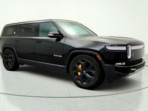Used 2024 Rivian R1S Adventure AWD/4WD image 3