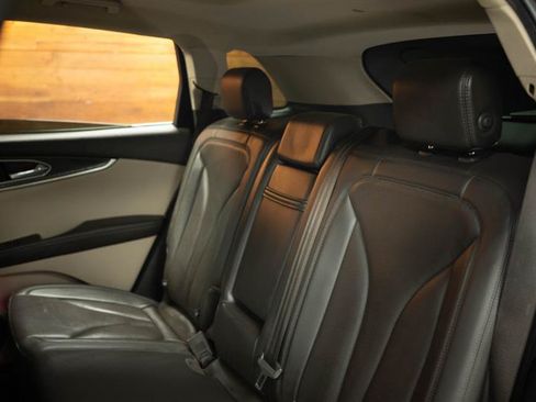 Used 2019 Lincoln Nautilus Reserve AWD/4WD image 13