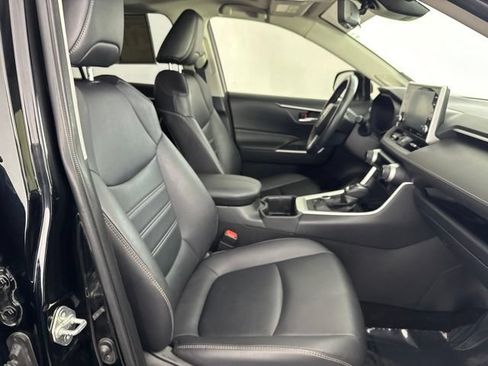 Used 2022 Toyota RAV4 XLE Premium AWD/4WD image 24