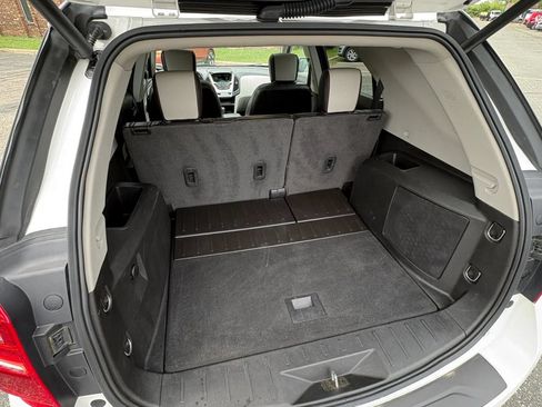 Used 2017 Chevrolet Equinox Premier w/ Enhanced Convenience Package AWD/4WD image 28