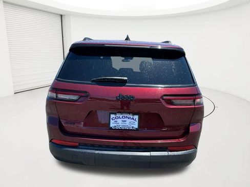 Used 2025 Jeep Grand Cherokee L Altitude AWD/4WD image 6