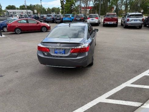 Used 2015 Honda Accord Touring image 12