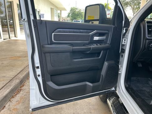 Used 2024 RAM 2500 Big Horn image 32