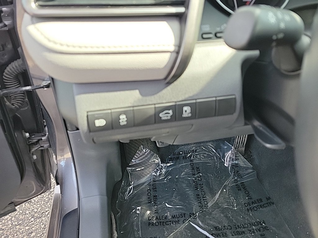 Used 2023 Toyota Camry SE FWD image 10
