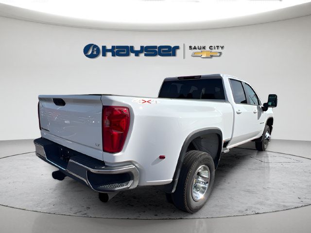 Used 2026 Chevrolet Silverado 3500 LT AWD/4WD image 4