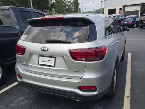 Used 2019 Kia Sorento FWD image 10