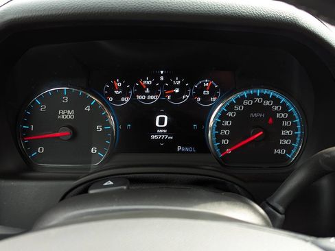 Used 2017 Chevrolet Tahoe LT w/ LT Signature Package image 20