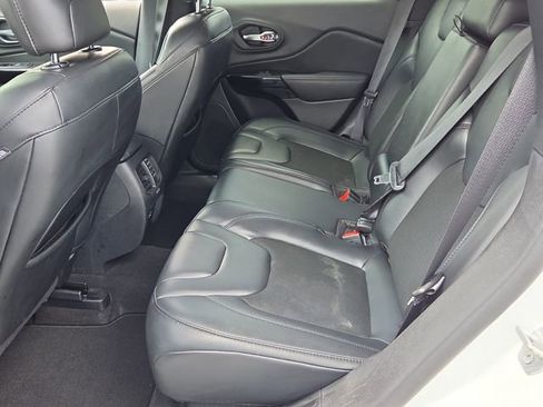 Used 2021 Jeep Cherokee Latitude Plus FWD image 13