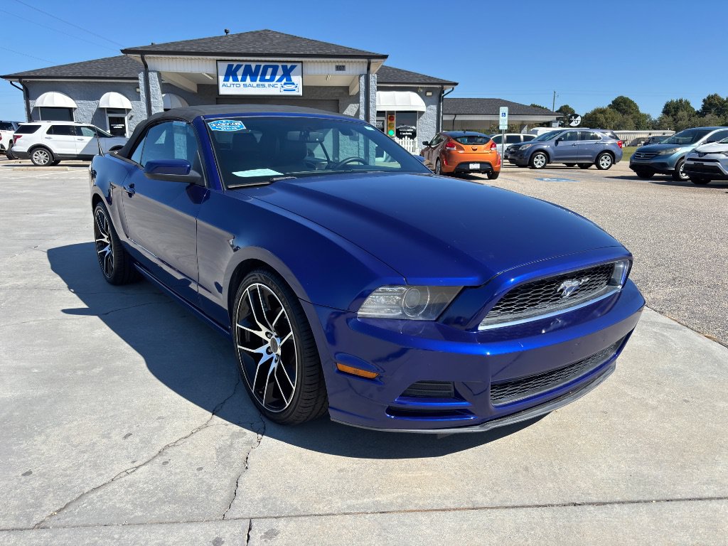 Used 2014 Ford Mustang Premium RWD image 2