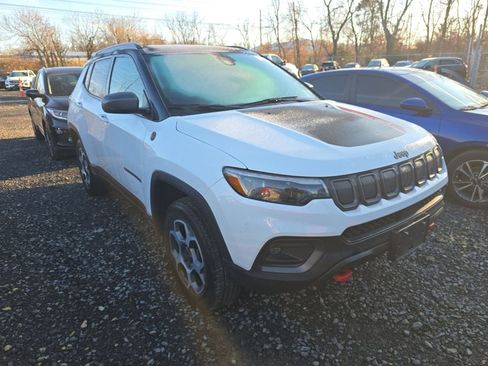 Used 2022 Jeep Compass Trailhawk w/ Trailhawk Elite Group image 3