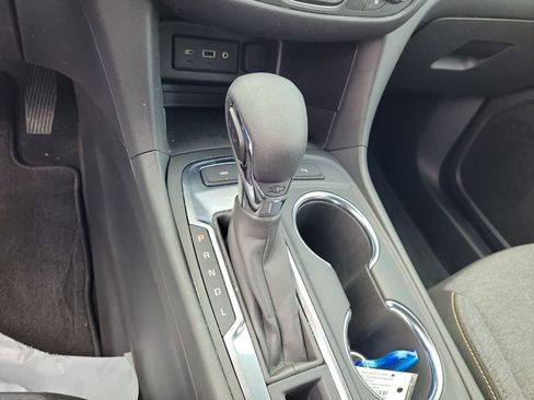 Used 2023 Chevrolet Equinox LT w/ Driver Convenience Package AWD/4WD image 36