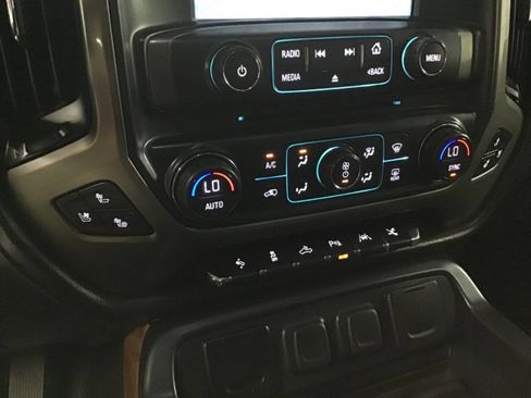 Used 2017 Chevrolet Silverado 1500 High Country AWD/4WD image 19