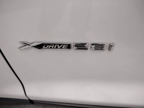 Used 2017 BMW X3 xDrive28i AWD/4WD image 6