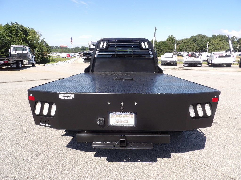 Used 2025 Ford F550 4x4 Crew Cab image 6