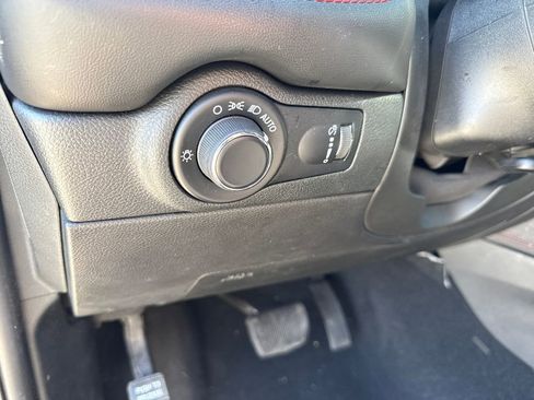 Used 2023 Dodge Durango GT AWD/4WD image 11