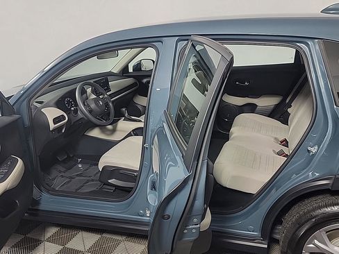 Certified 2024 Honda HR-V LX image 16