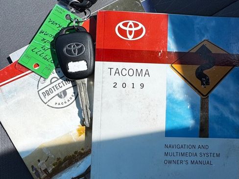 Used 2019 Toyota Tacoma SR5 image 28