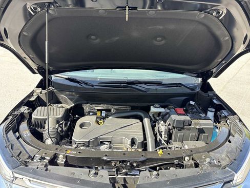 New 2026 Chevrolet Equinox LT w/ Safety and Technology Package FWD image 29