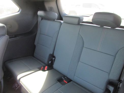 New 2026 GMC Acadia AT4 w/ Luxury Package AWD/4WD image 14